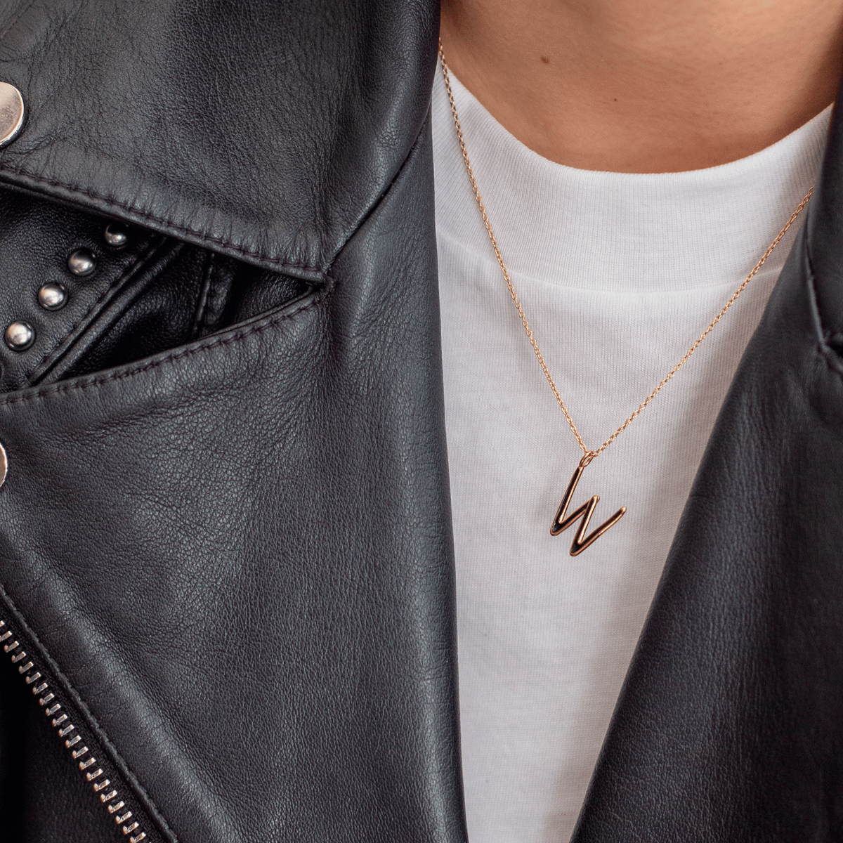 Initial W Necklace Wonther