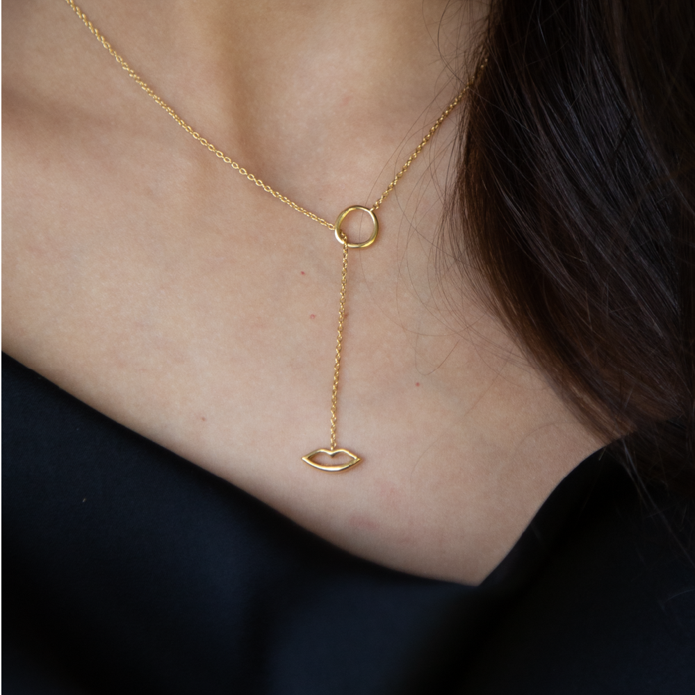 
                  
                    Load image into Gallery viewer, Kiss Necklace - Wonther
                  
                